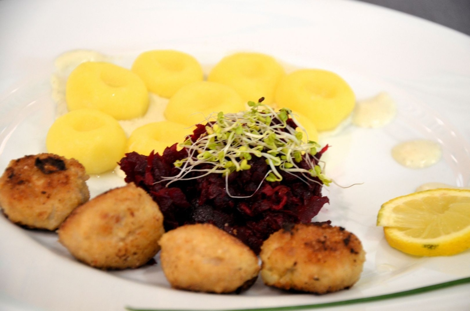 Zdjęcie w galerii na portalu naszwodzislaw.com: W Ekonomiku gotowali w międzynarodowym towarzystwie wiadomości z regionu