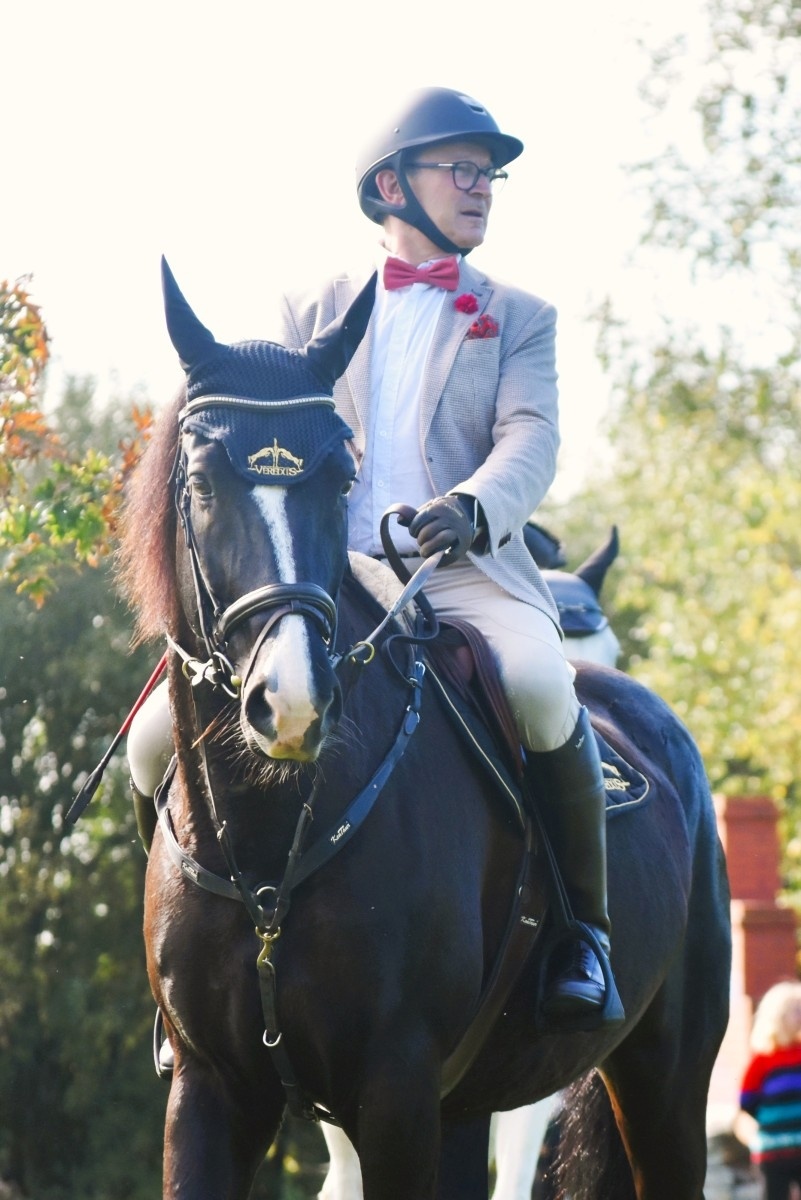 Zdjęcie w galerii na portalu naszwodzislaw.com: Pogonią za lisem zakończyli sezon jeździecki wiadomości z regionu