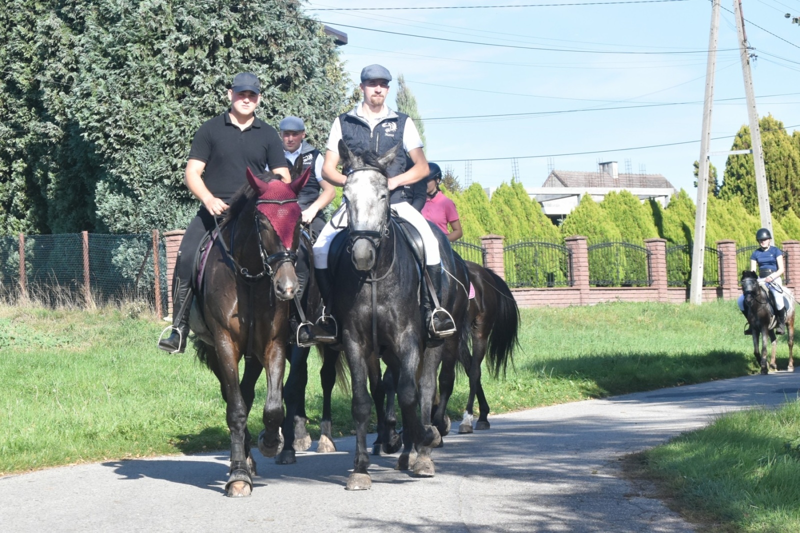 Zdjęcie w galerii na portalu naszwodzislaw.com: Pogonią za lisem zakończyli sezon jeździecki wiadomości z regionu