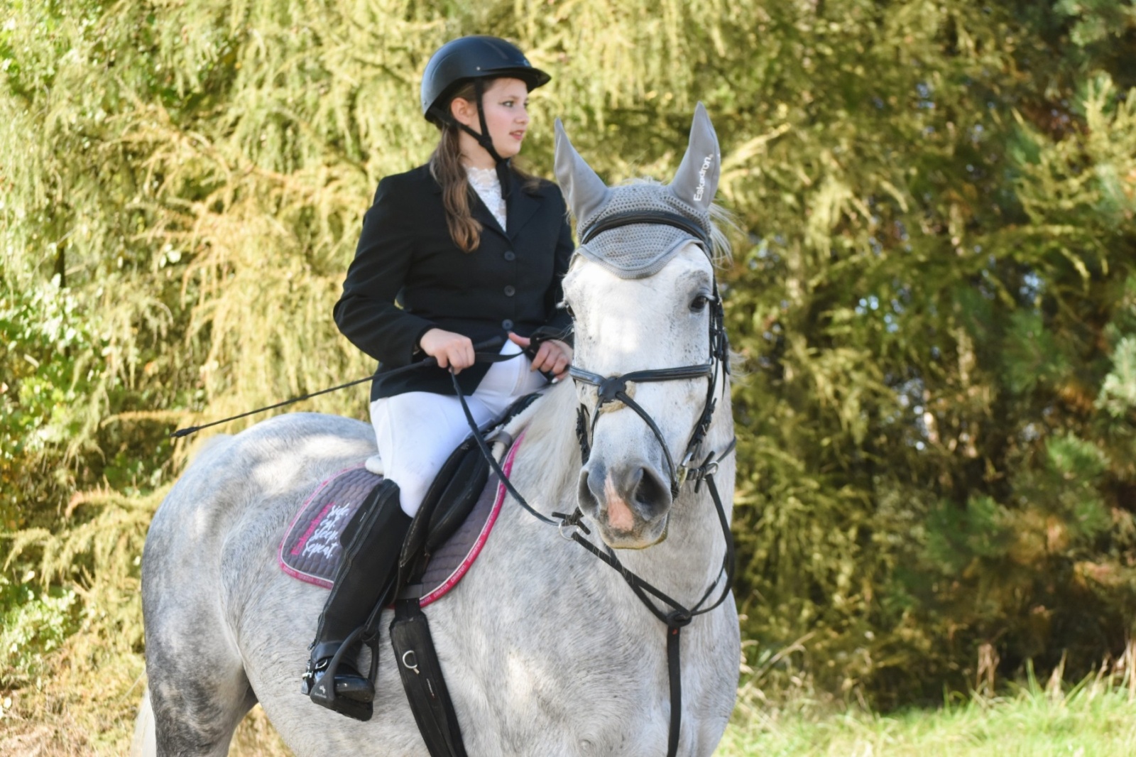 Zdjęcie w galerii na portalu naszwodzislaw.com: Pogonią za lisem zakończyli sezon jeździecki wiadomości z regionu