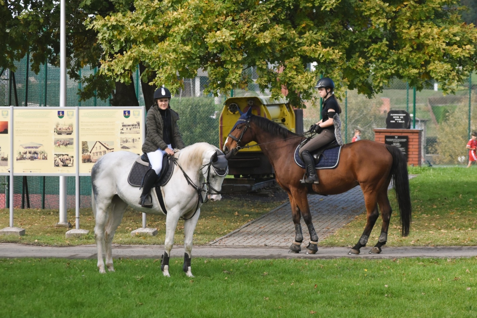 Zdjęcie w galerii na portalu naszwodzislaw.com: Pogonią za lisem zakończyli sezon jeździecki wiadomości z regionu