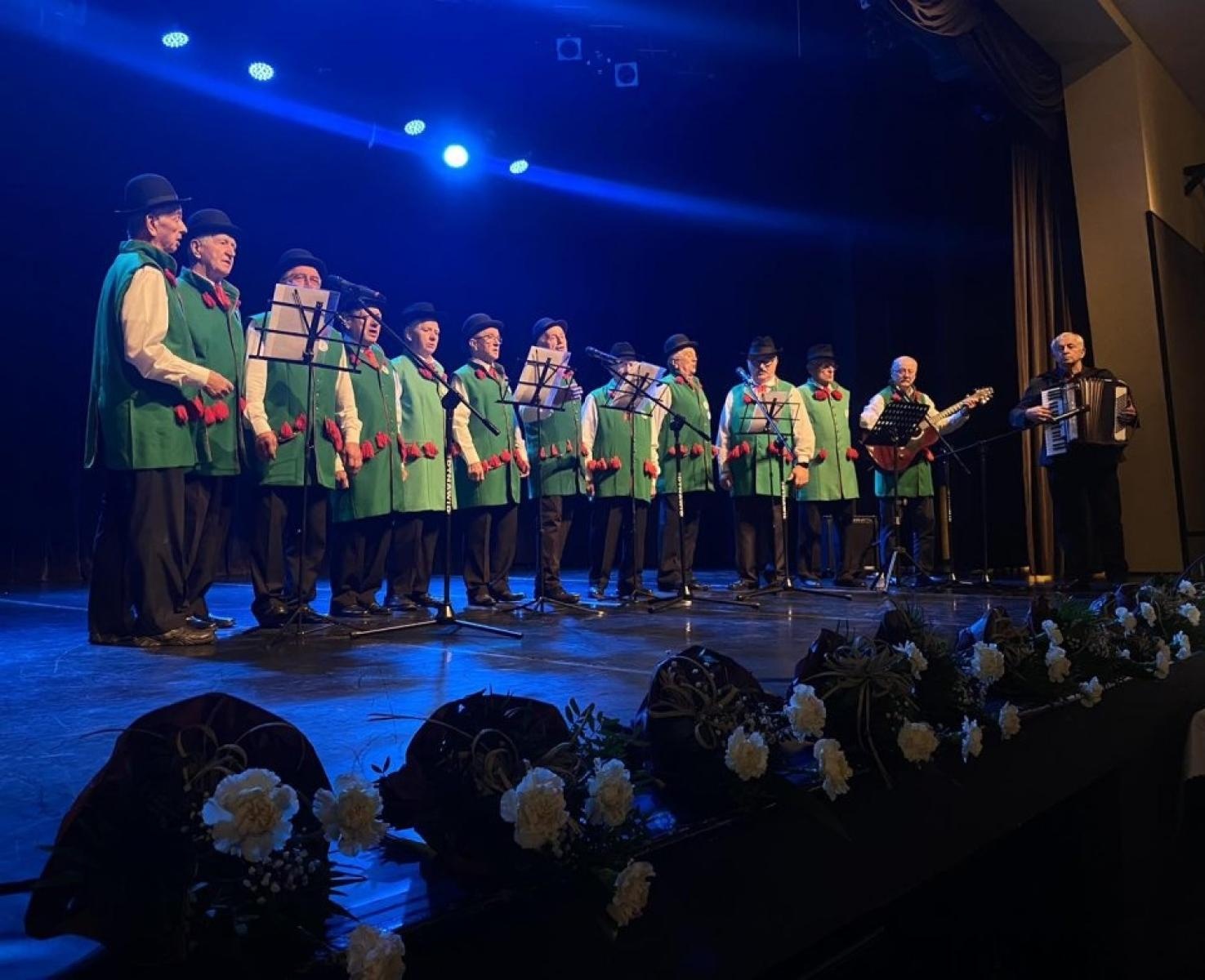 Zdjęcie w galerii na portalu naszwodzislaw.com: Ponad 50 lat wspólnej drogi. Małżeńskie jubileusze w Rydułtowach wiadomości z regionu