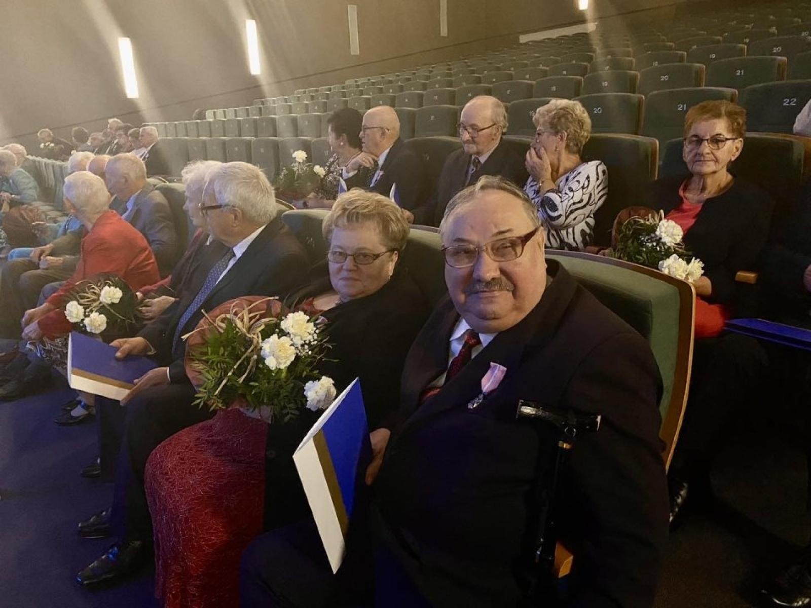 Zdjęcie w galerii na portalu naszwodzislaw.com: Ponad 50 lat wspólnej drogi. Małżeńskie jubileusze w Rydułtowach wiadomości z regionu