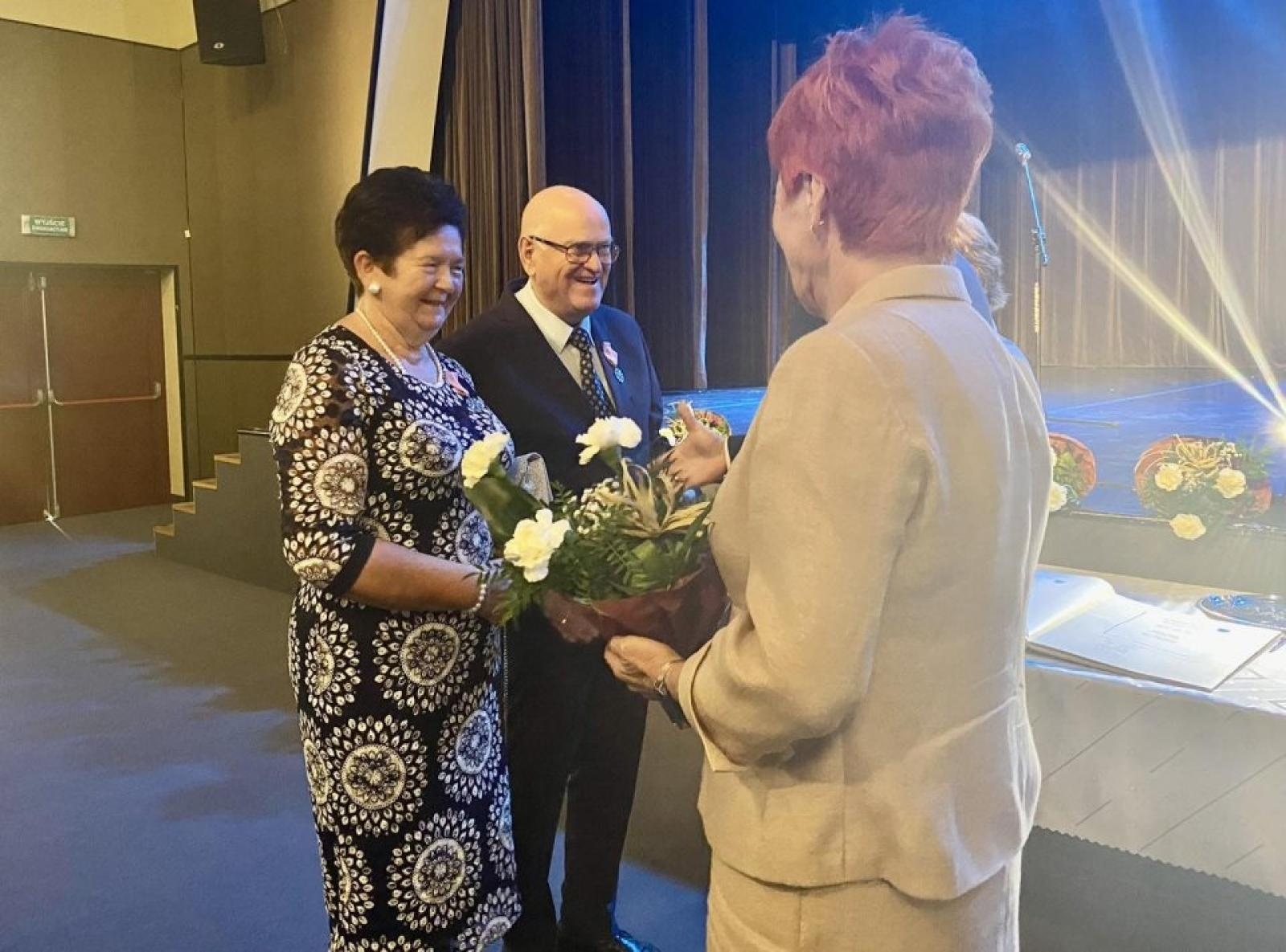 Zdjęcie w galerii na portalu naszwodzislaw.com: Ponad 50 lat wspólnej drogi. Małżeńskie jubileusze w Rydułtowach wiadomości z regionu