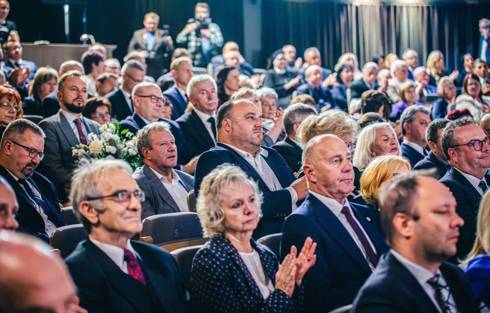 Zdjęcie w galerii na portalu naszwodzislaw.com: Powiat świętował 25-lecie istnienia [FOTO] wiadomości z regionu