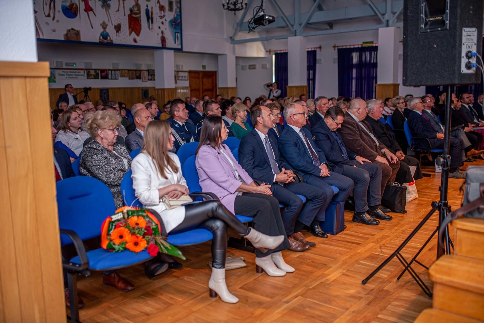 Zdjęcie w galerii na portalu naszwodzislaw.com: Jubileusz 50-lecia Gminy Gorzyce [FOTO] wiadomości z regionu
