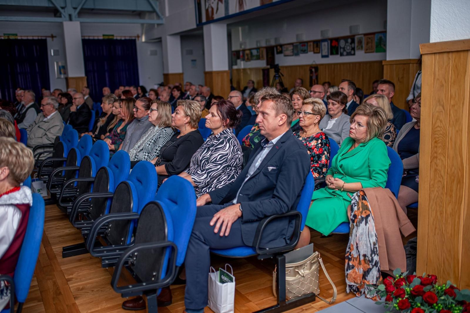 Zdjęcie w galerii na portalu naszwodzislaw.com: Jubileusz 50-lecia Gminy Gorzyce [FOTO] wiadomości z regionu