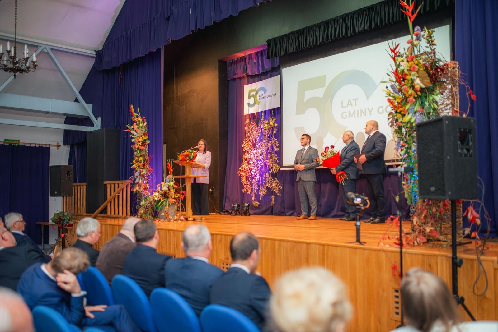 Zdjęcie w galerii na portalu naszwodzislaw.com: Jubileusz 50-lecia Gminy Gorzyce [FOTO] wiadomości z regionu