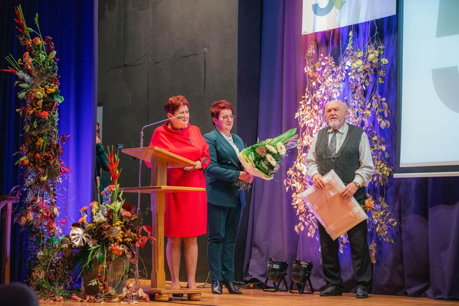 Zdjęcie w galerii na portalu naszwodzislaw.com: Jubileusz 50-lecia Gminy Gorzyce [FOTO] wiadomości z regionu