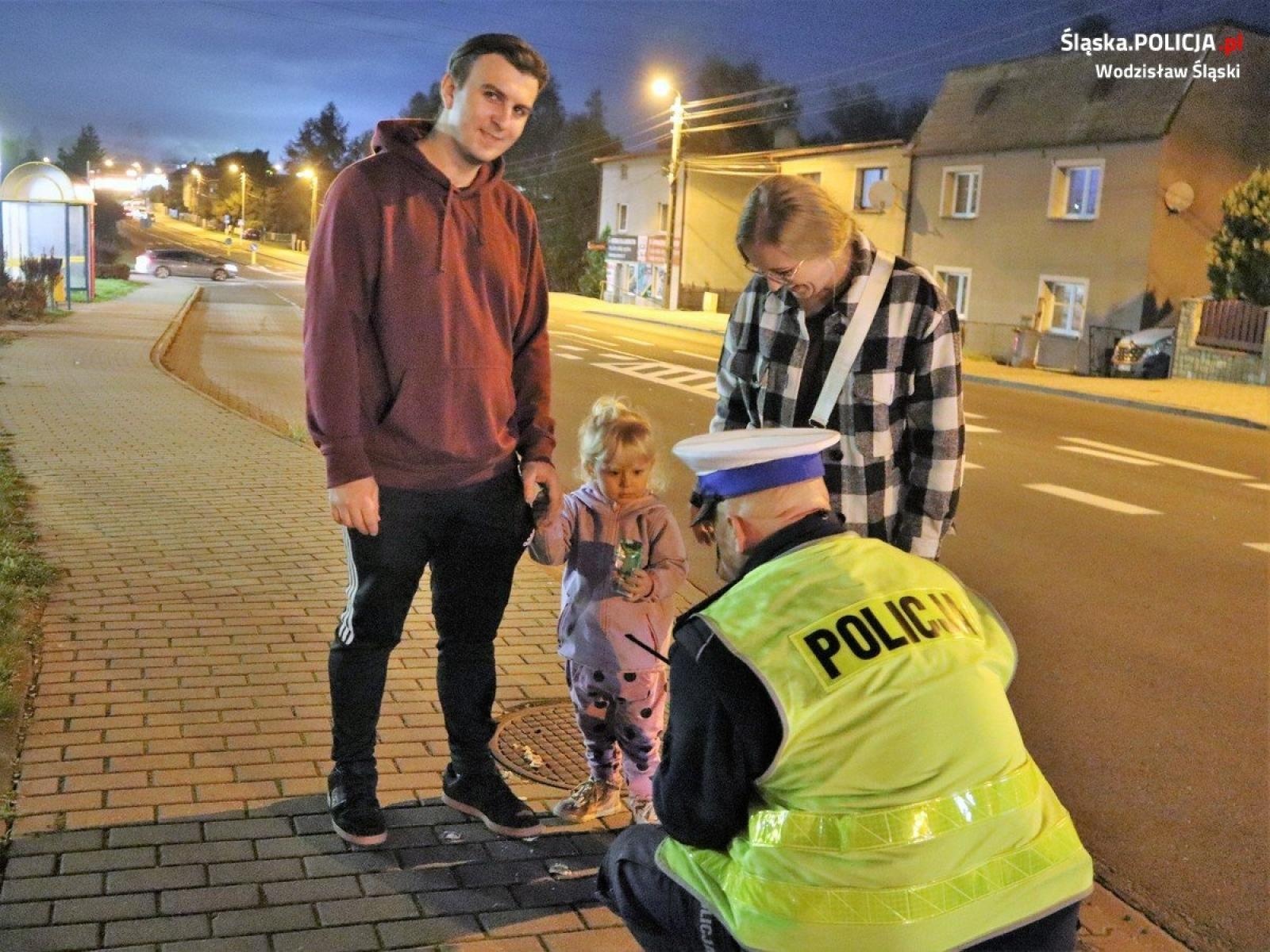Zdjęcie w galerii na portalu naszwodzislaw.com: Jak dobrze Cię widzieć. Udana akcja profilaktyczna w Rydułtowach wiadomości z regionu