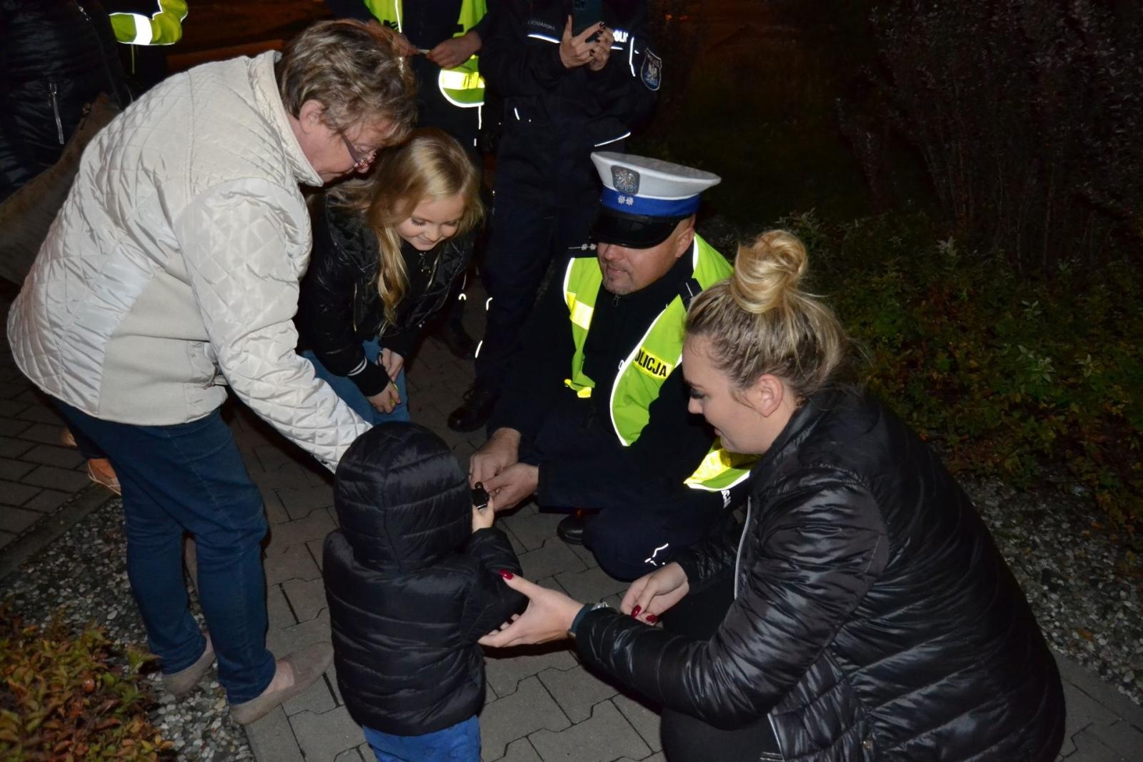 Zdjęcie w galerii na portalu naszwodzislaw.com: Jak dobrze Cię widzieć. Udana akcja profilaktyczna w Rydułtowach wiadomości z regionu