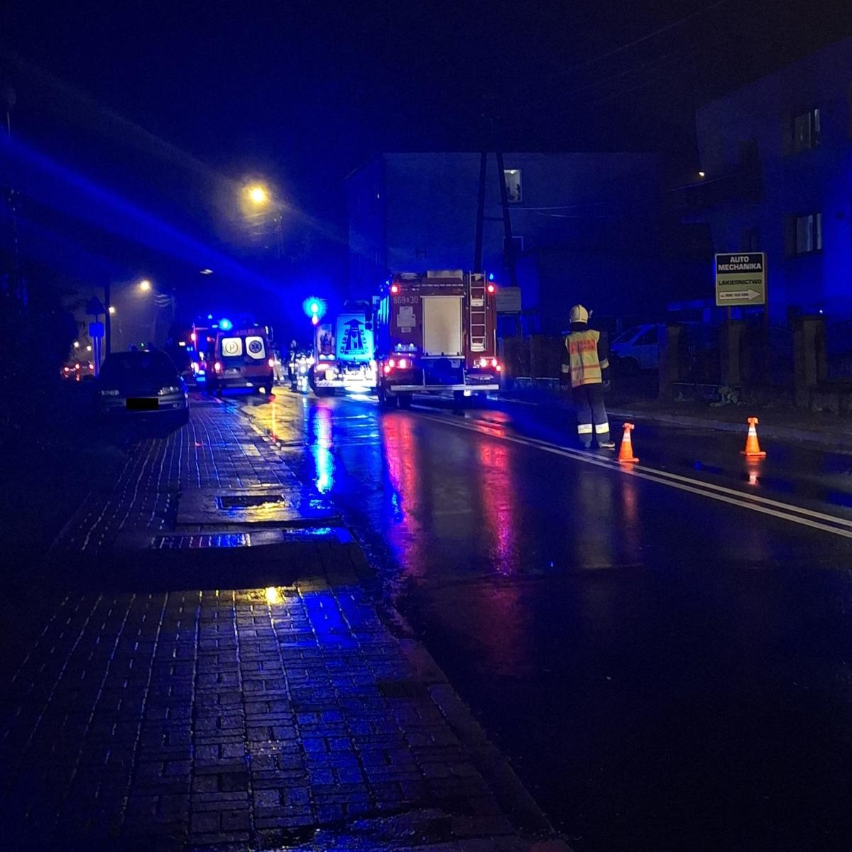 Zdjęcie w galerii na portalu naszwodzislaw.com: Potrącenie na pasach w Pszowie. Starsza kobieta zmarła w szpitalu wiadomości z regionu