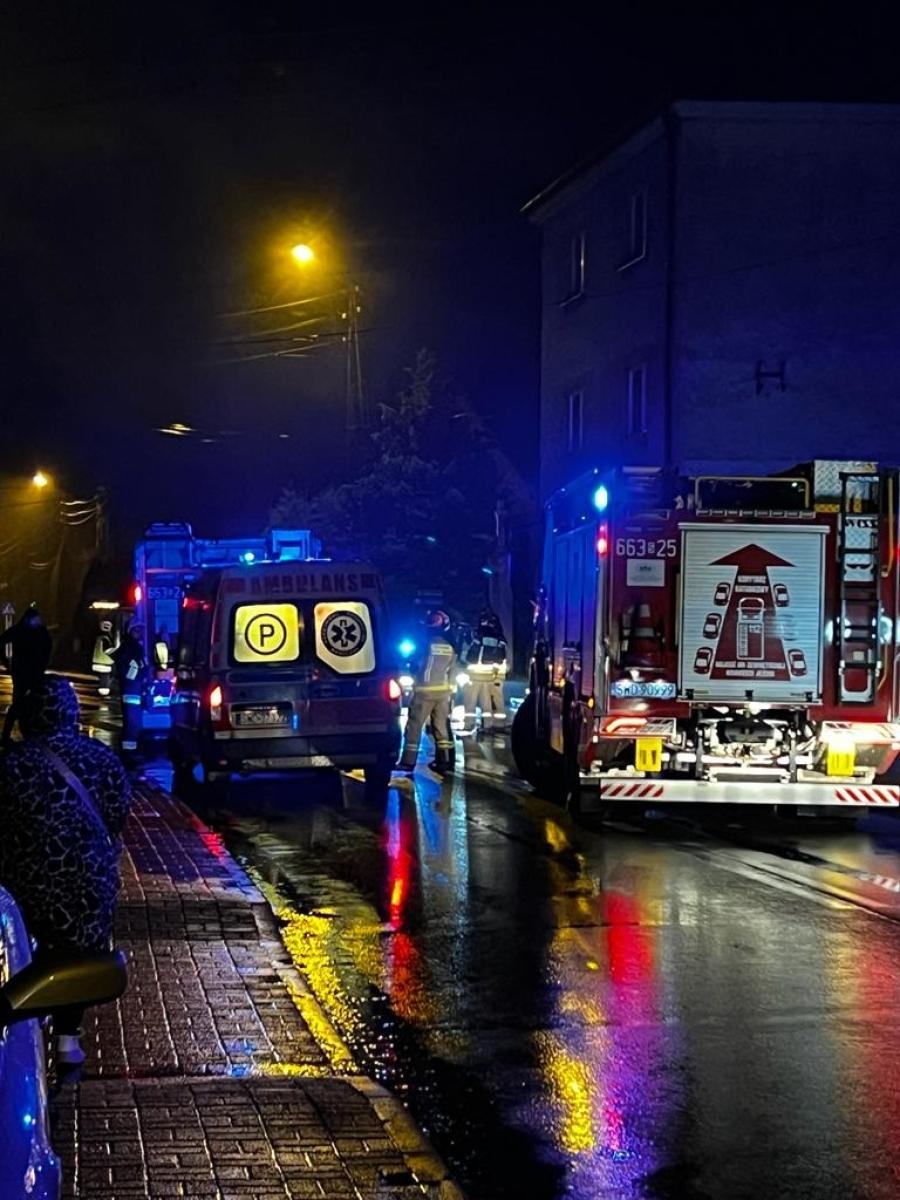 Zdjęcie w galerii na portalu naszwodzislaw.com: Potrącenie na pasach w Pszowie. Starsza kobieta zmarła w szpitalu wiadomości z regionu