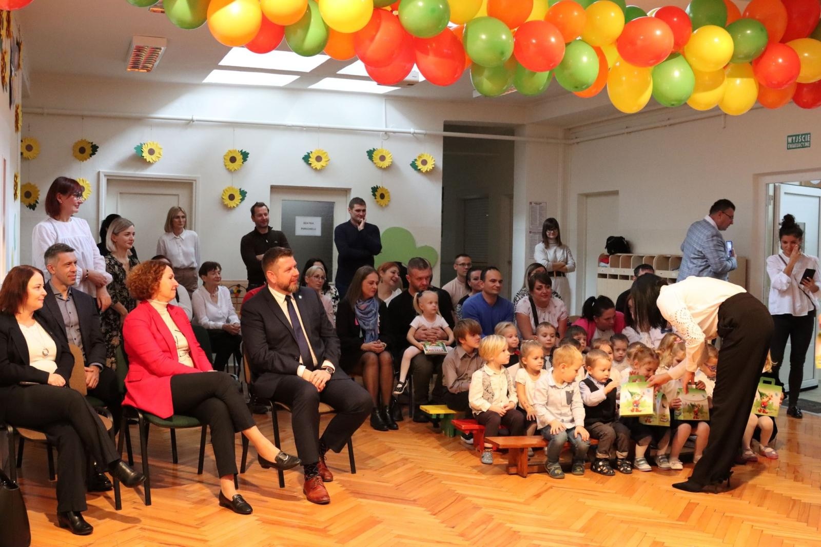 Zdjęcie w galerii na portalu naszwodzislaw.com: Publiczne Przedszkole nr 19 ma już 40 lat wiadomości z regionu