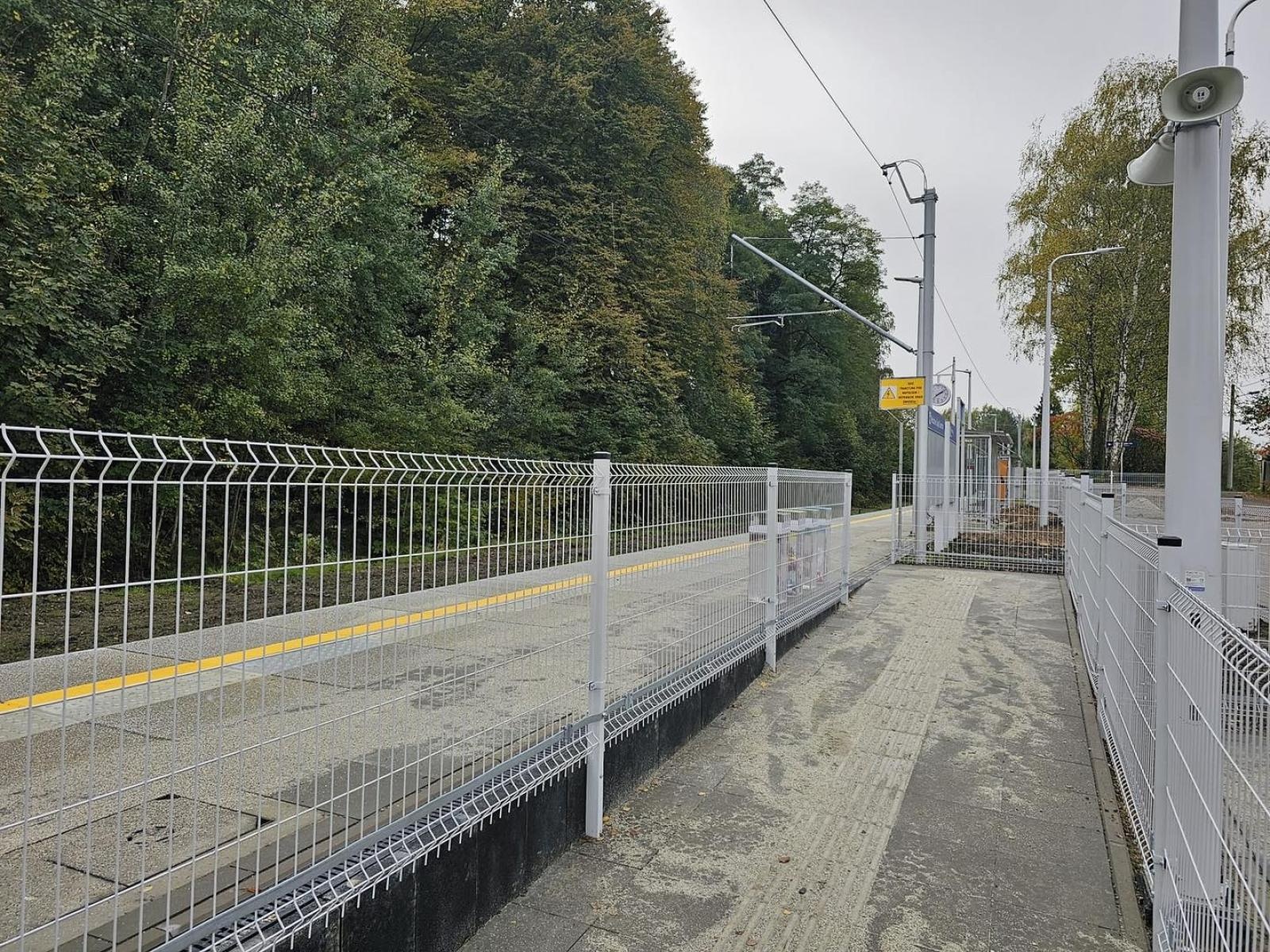 Zdjęcie w galerii na portalu naszwodzislaw.com: Przystanek Wodzisław Śląski Centrum na ukończeniu wiadomości z regionu