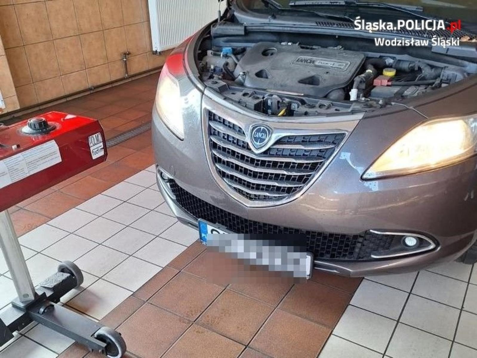 Zdjęcie w galerii na portalu naszwodzislaw.com: Kierowcy skorzystali i sprawdzili światła wiadomości z regionu