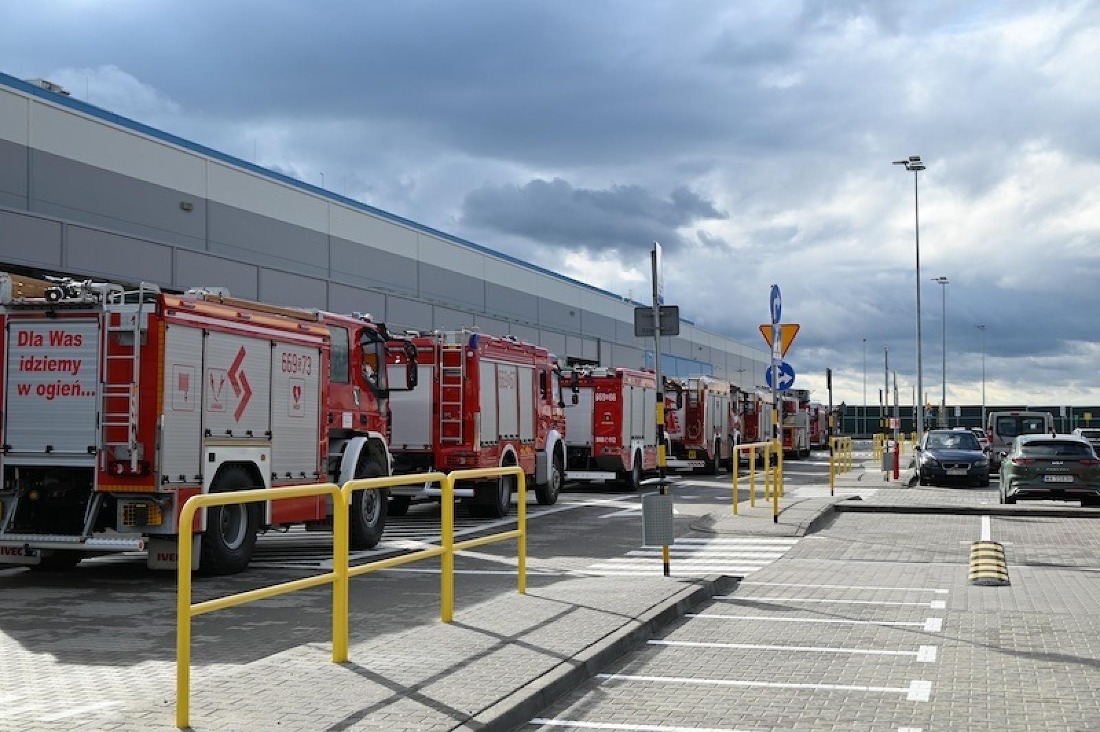 Zdjęcie w galerii na portalu naszwodzislaw.com: Strażacy zawodowi i ochotnicy ćwiczyli w Gorzyczkach wiadomości z regionu