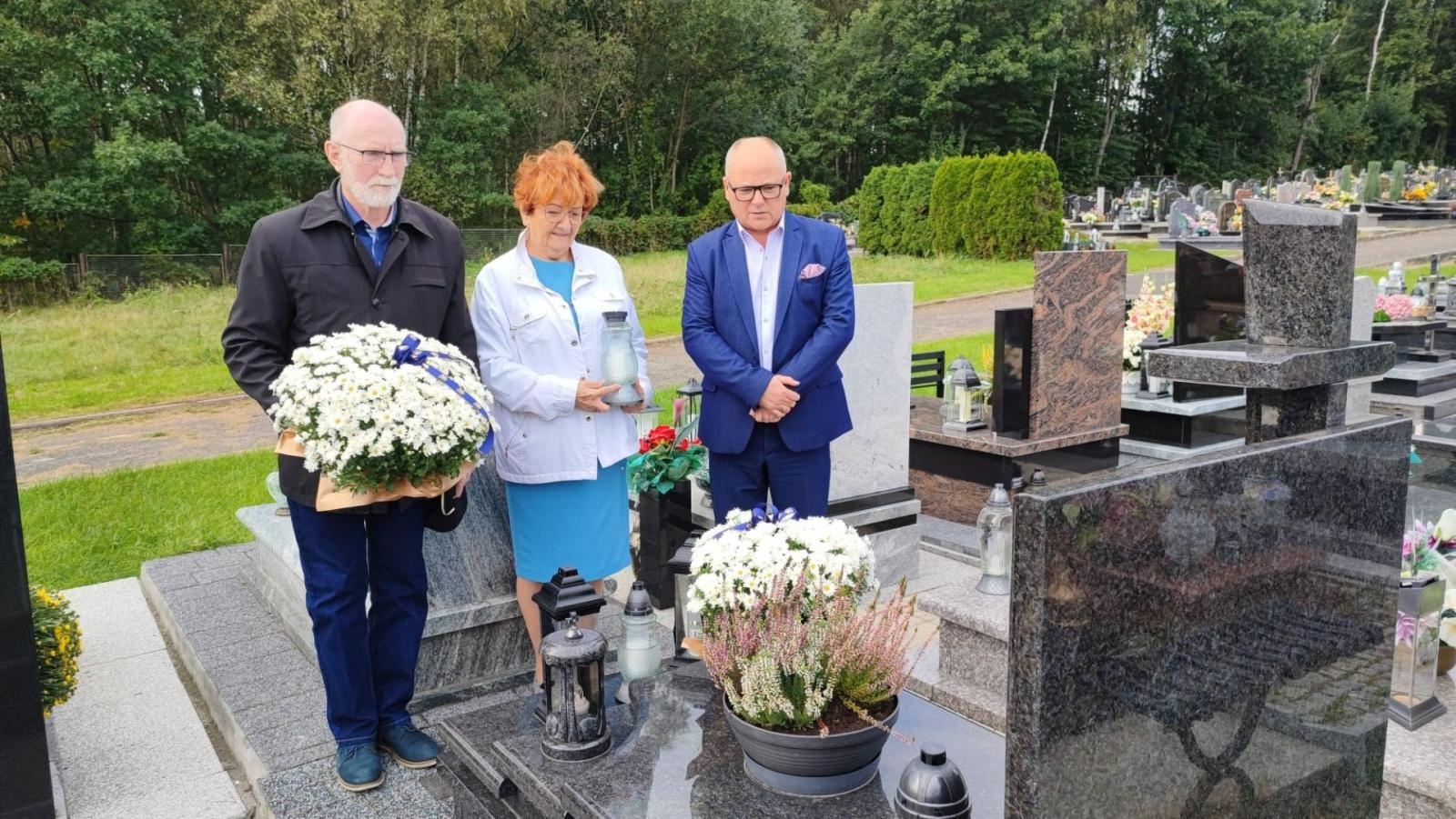 Zdjęcie w galerii na portalu naszwodzislaw.com: Śpieszmy się kochać ludzi… wiadomości z regionu