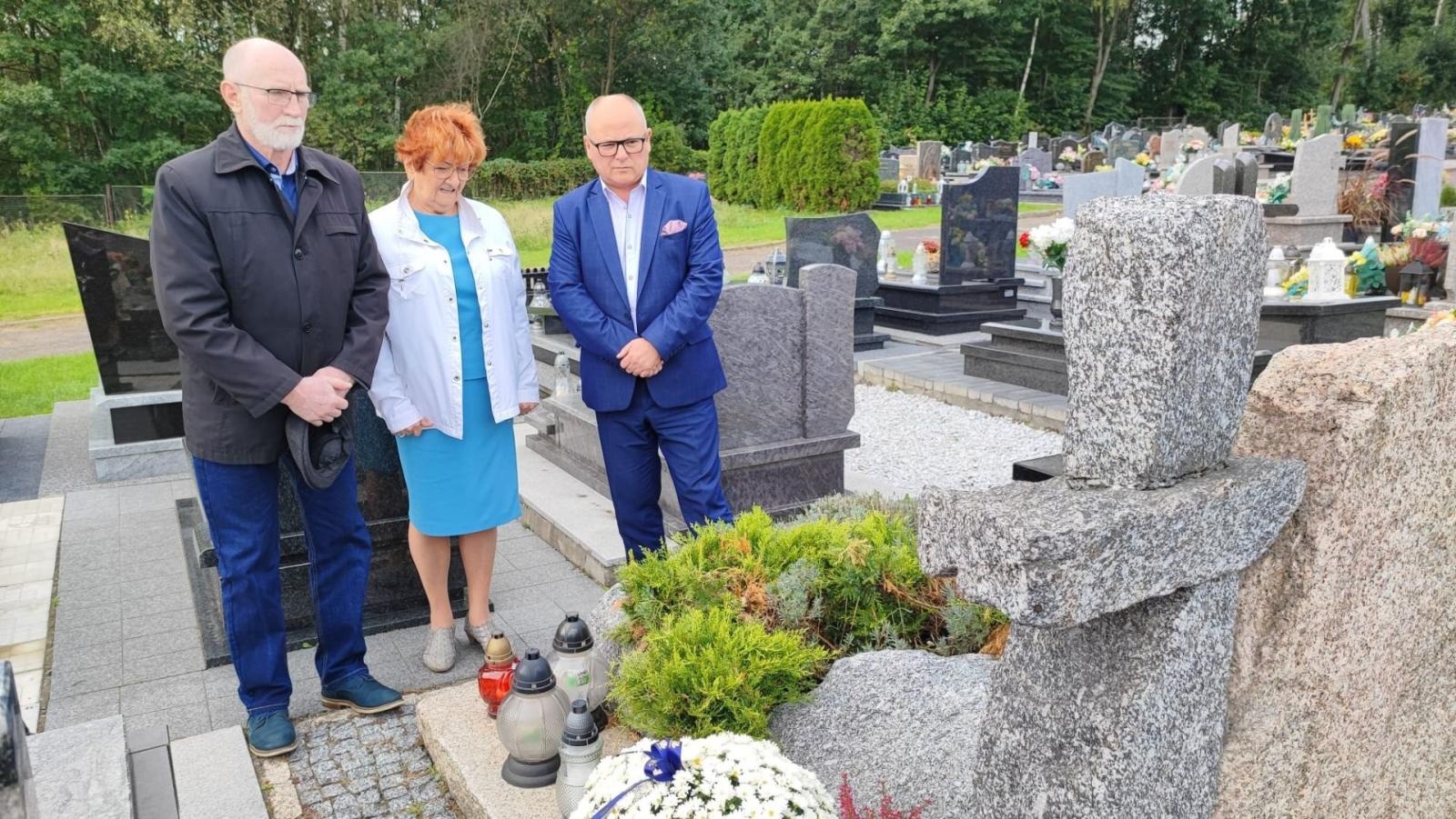 Zdjęcie w galerii na portalu naszwodzislaw.com: Śpieszmy się kochać ludzi… wiadomości z regionu