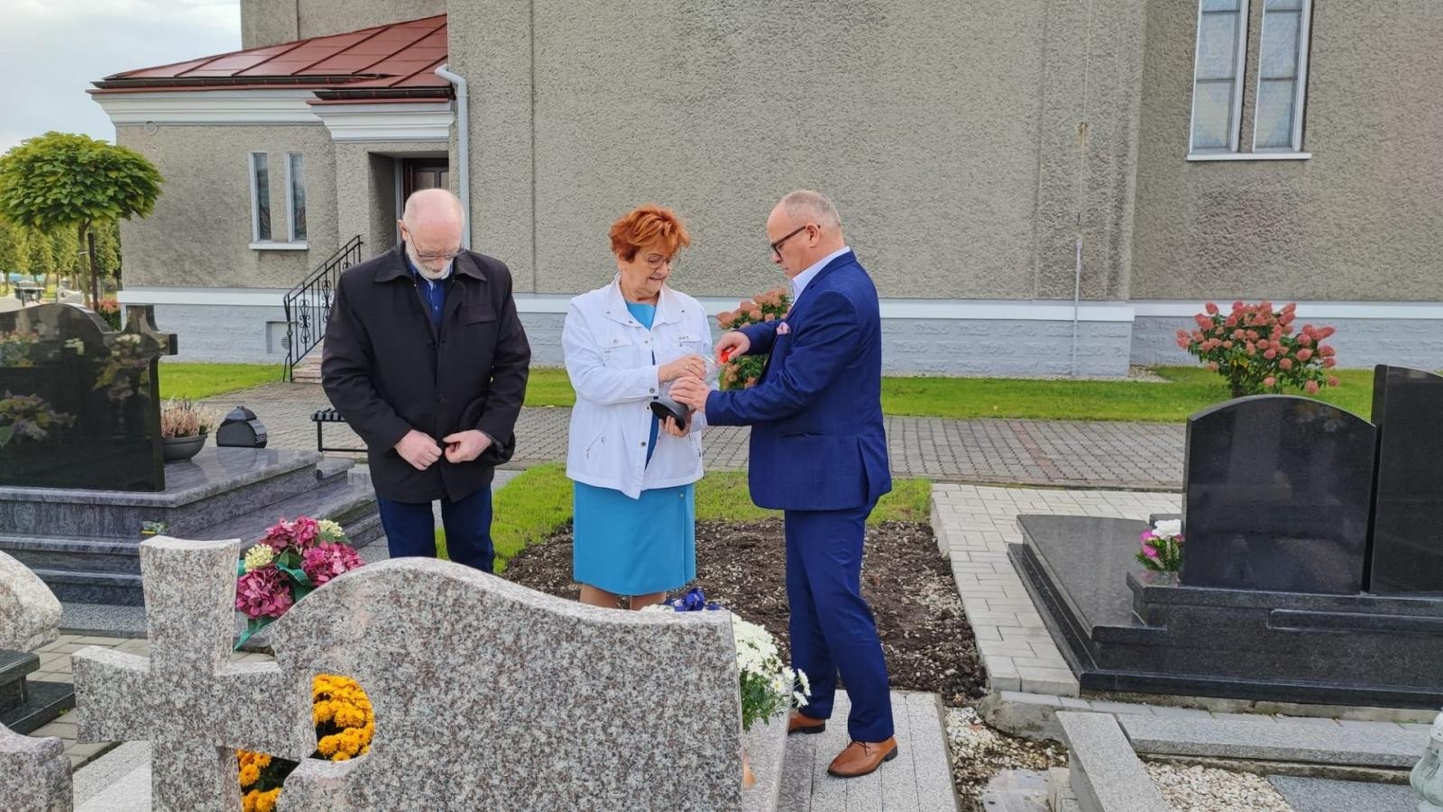 Zdjęcie w galerii na portalu naszwodzislaw.com: Śpieszmy się kochać ludzi… wiadomości z regionu