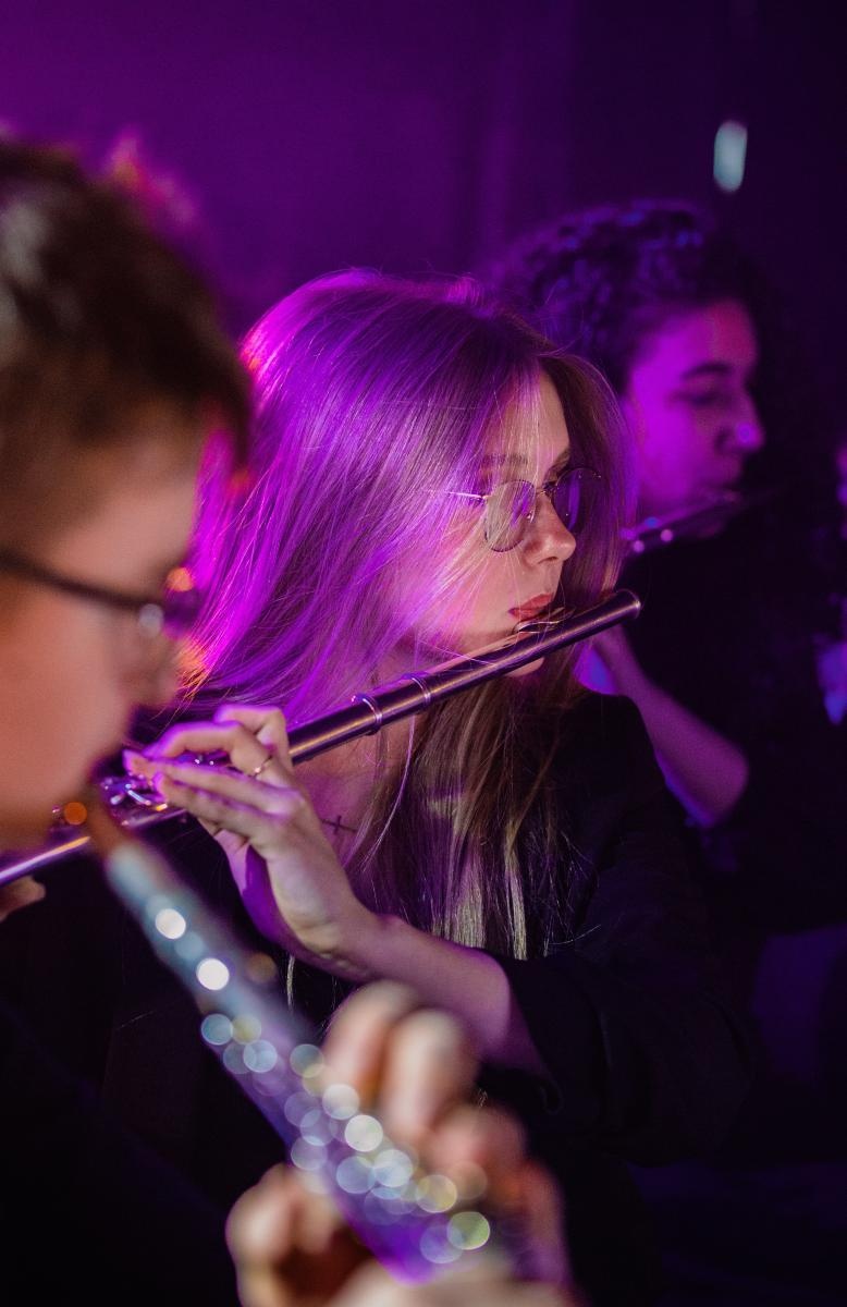 Zdjęcie w galerii na portalu naszwodzislaw.com: Koncert Muzyki Filmowej w WCK wiadomości z regionu