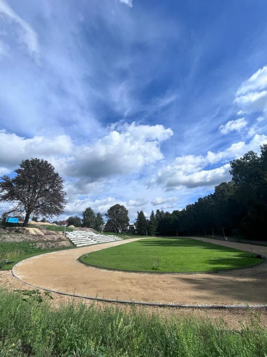 Zdjęcie w galerii na portalu naszwodzislaw.com: Radlin. Park Jordanowski w budowie wiadomości z regionu