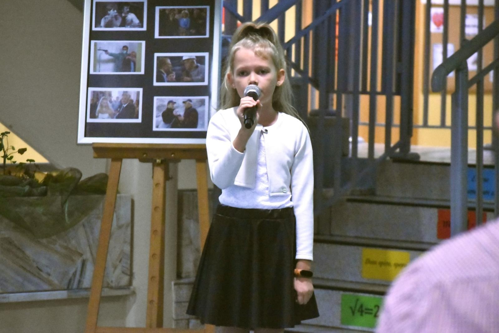 Zdjęcie w galerii na portalu naszwodzislaw.com: Marian Dziędziel spotkał się z uczniami gołkowickiej szkoły [FOTO] wiadomości z regionu