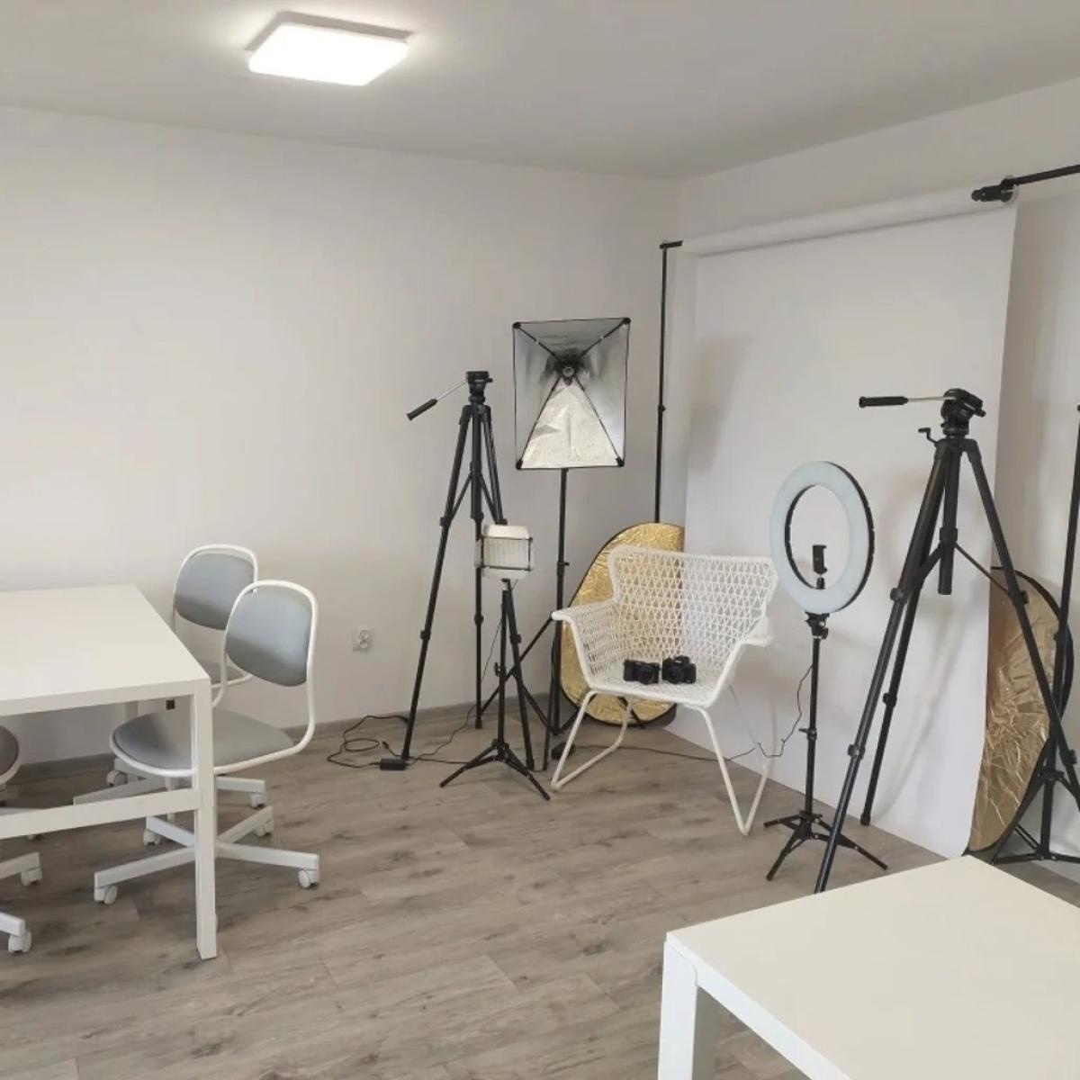 Zdjęcie w galerii na portalu naszwodzislaw.com: Wodzisławska Dwójka ma wyjątkową pracownię wiadomości z regionu