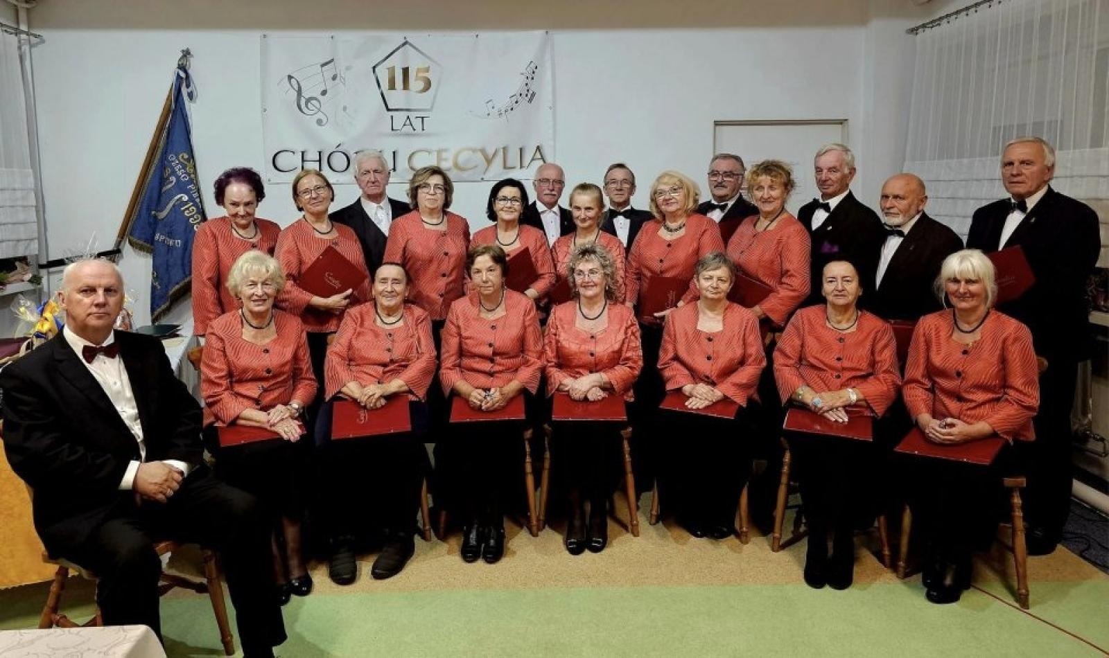Zdjęcie w galerii na portalu naszwodzislaw.com: Chór Cecylia świętuje 115 lat działalności wiadomości z regionu