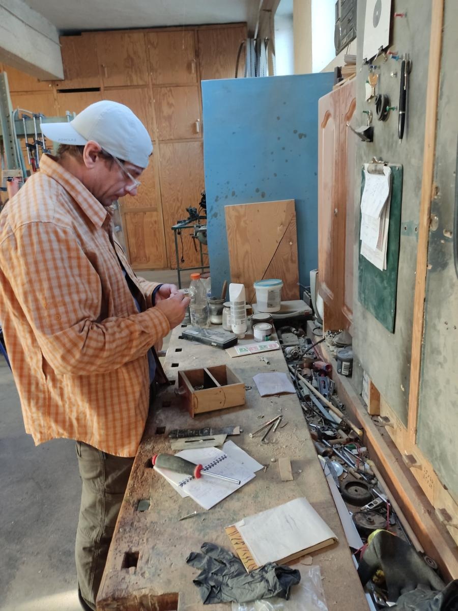 Zdjęcie w galerii na portalu naszwodzislaw.com: Architektura w służbie ekologii - nauka podstaw budownictwa organicznego wiadomości z regionu