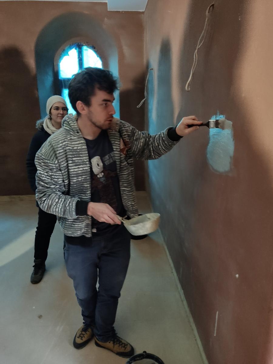 Zdjęcie w galerii na portalu naszwodzislaw.com: Architektura w służbie ekologii - nauka podstaw budownictwa organicznego wiadomości z regionu