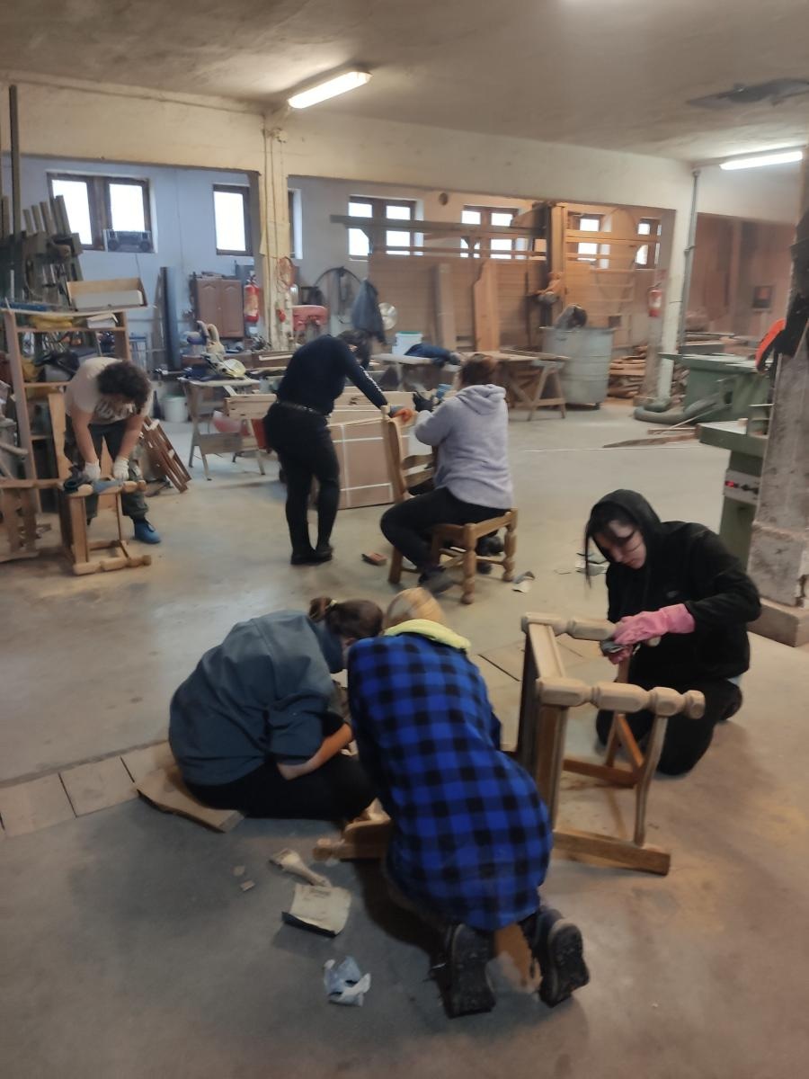 Zdjęcie w galerii na portalu naszwodzislaw.com: Architektura w służbie ekologii - nauka podstaw budownictwa organicznego wiadomości z regionu