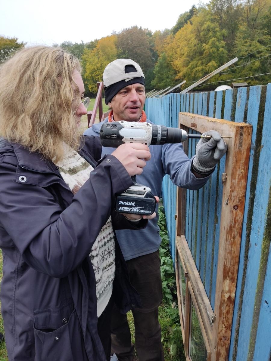 Zdjęcie w galerii na portalu naszwodzislaw.com: Architektura w służbie ekologii - nauka podstaw budownictwa organicznego wiadomości z regionu