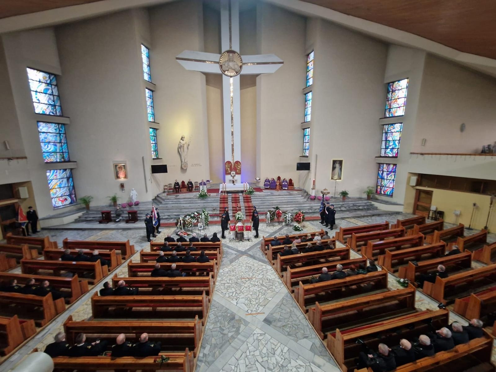 Zdjęcie w galerii na portalu naszwodzislaw.com: Ostatnie pożegnanie byłego zastępcy komendanta wodzisławskich strażaków wiadomości z regionu