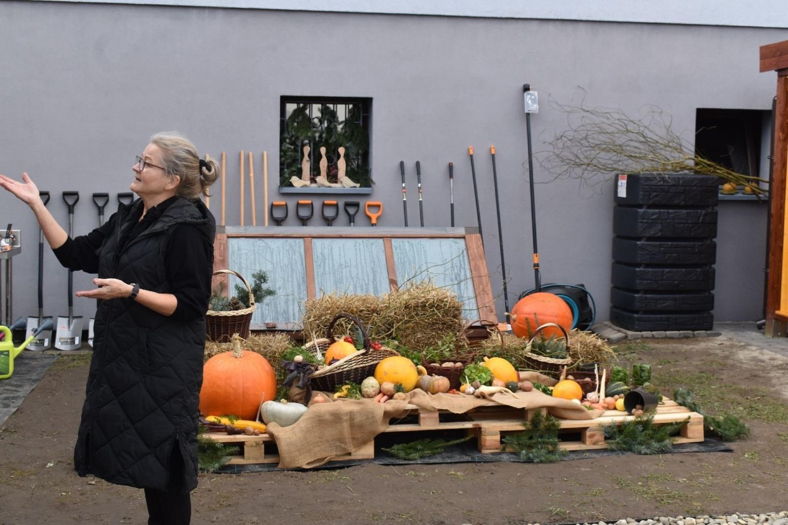 Zdjęcie w galerii na portalu naszwodzislaw.com: Ogród Zmysłów. Przy ZPSWR powstała ekopracownia pod chmurką [FOTO] wiadomości z regionu