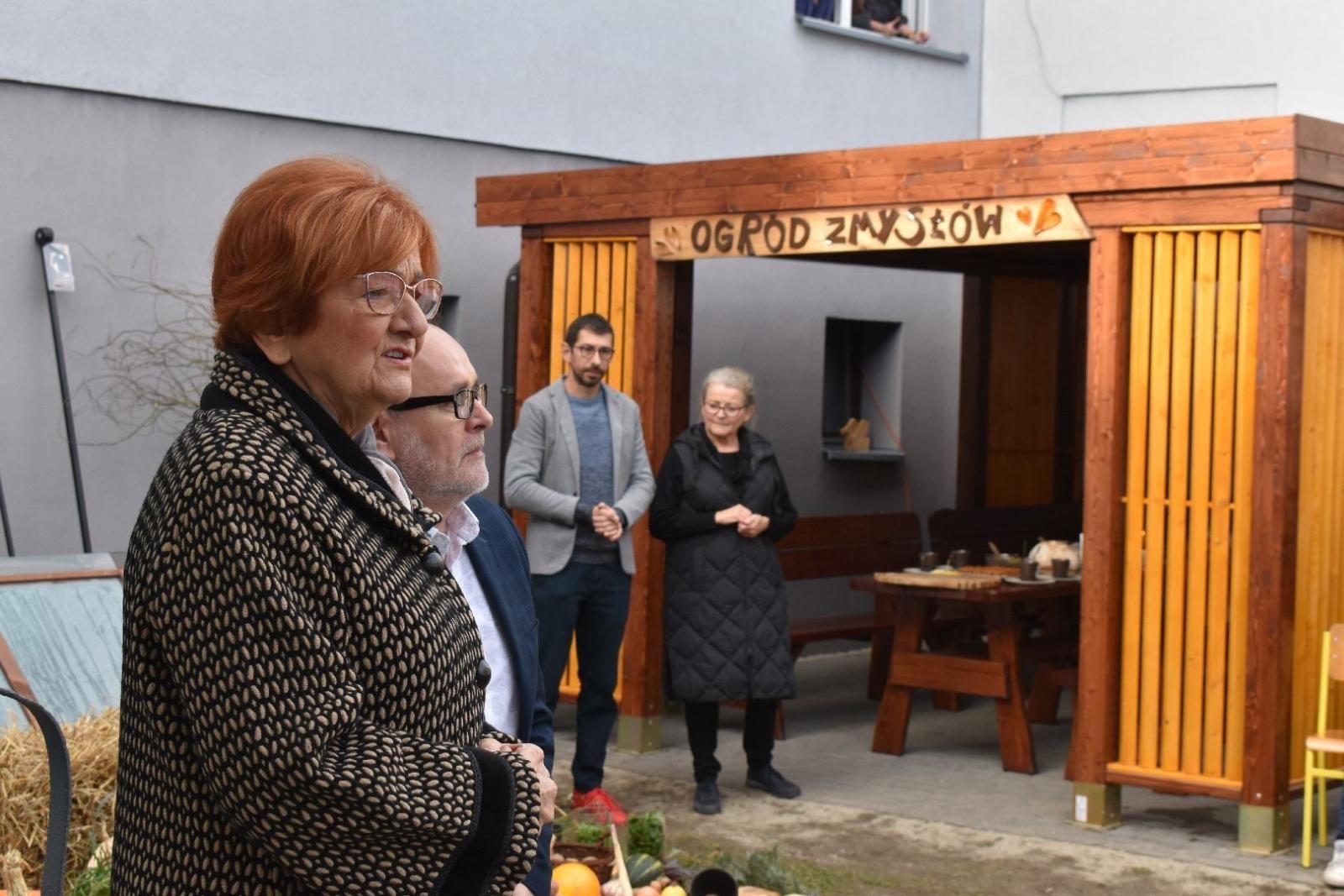 Zdjęcie w galerii na portalu naszwodzislaw.com: Ogród Zmysłów. Przy ZPSWR powstała ekopracownia pod chmurką [FOTO] wiadomości z regionu