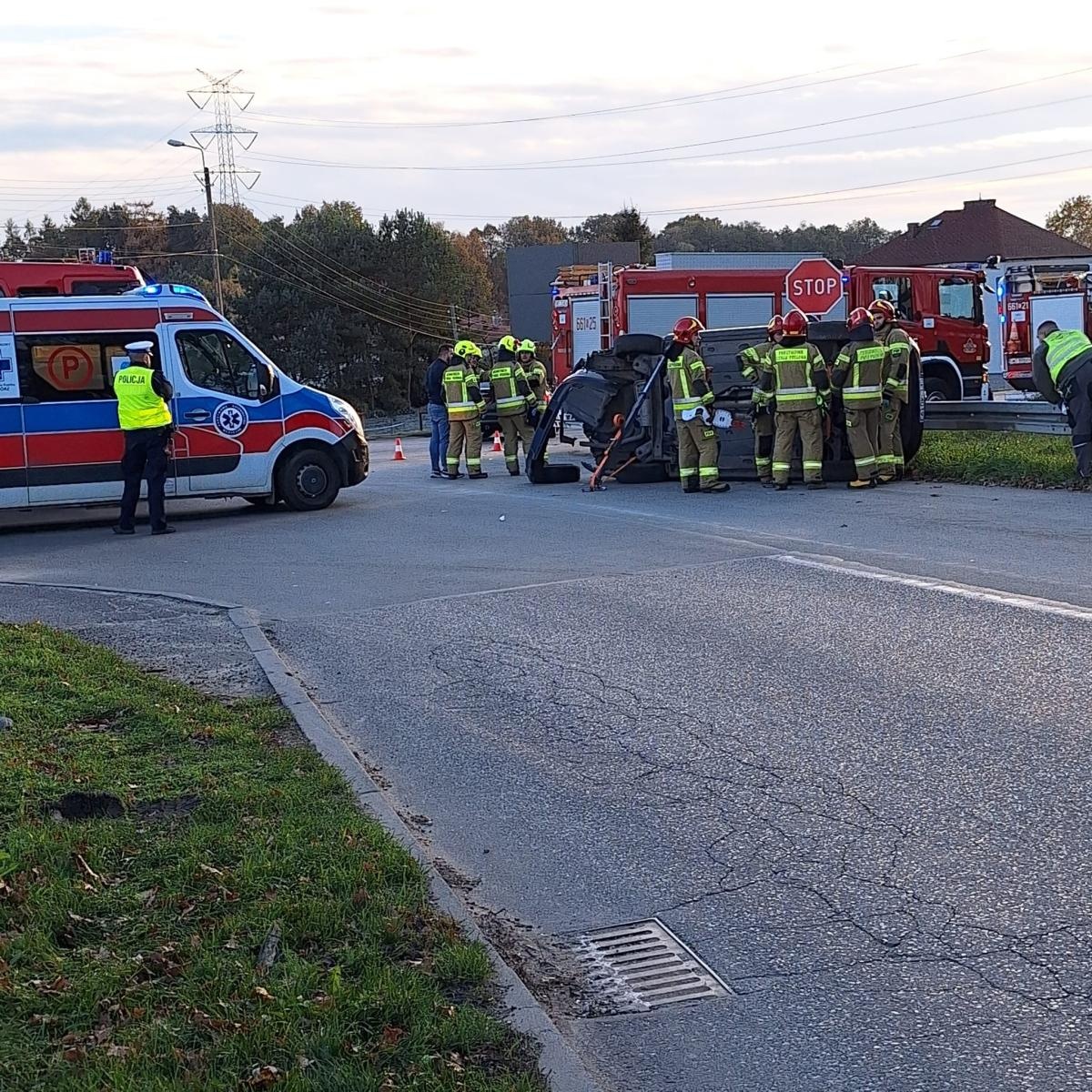Zdjęcie w galerii na portalu naszwodzislaw.com: Kolejny wypadek na feralnym skrzyżowaniu w Syryni wiadomości z regionu