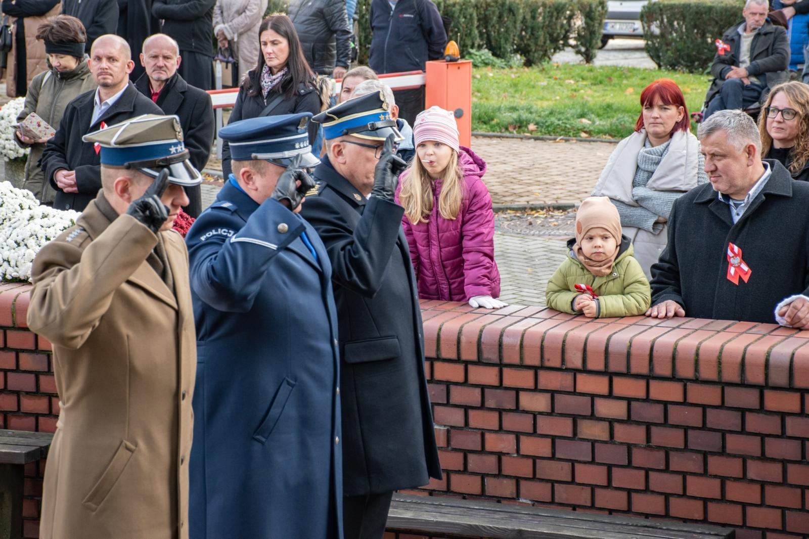 Zdjęcie w galerii na portalu naszwodzislaw.com: Obchody 11 listopada w Wodzisławiu Śląskim [FOTO] wiadomości z regionu