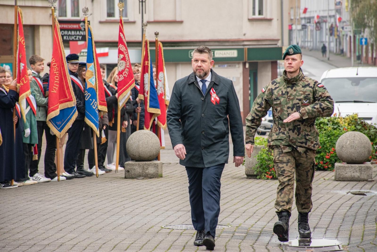Zdjęcie w galerii na portalu naszwodzislaw.com: Obchody 11 listopada w Wodzisławiu Śląskim [FOTO] wiadomości z regionu