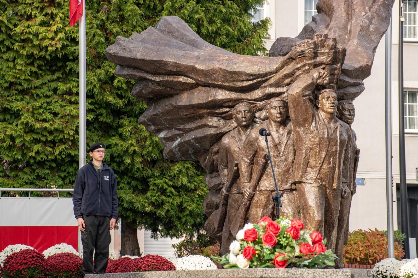 Zdjęcie w galerii na portalu naszwodzislaw.com: Obchody 11 listopada w Wodzisławiu Śląskim [FOTO] wiadomości z regionu