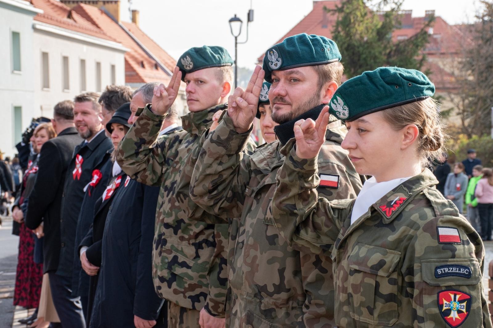 Zdjęcie w galerii na portalu naszwodzislaw.com: Obchody 11 listopada w Wodzisławiu Śląskim [FOTO] wiadomości z regionu