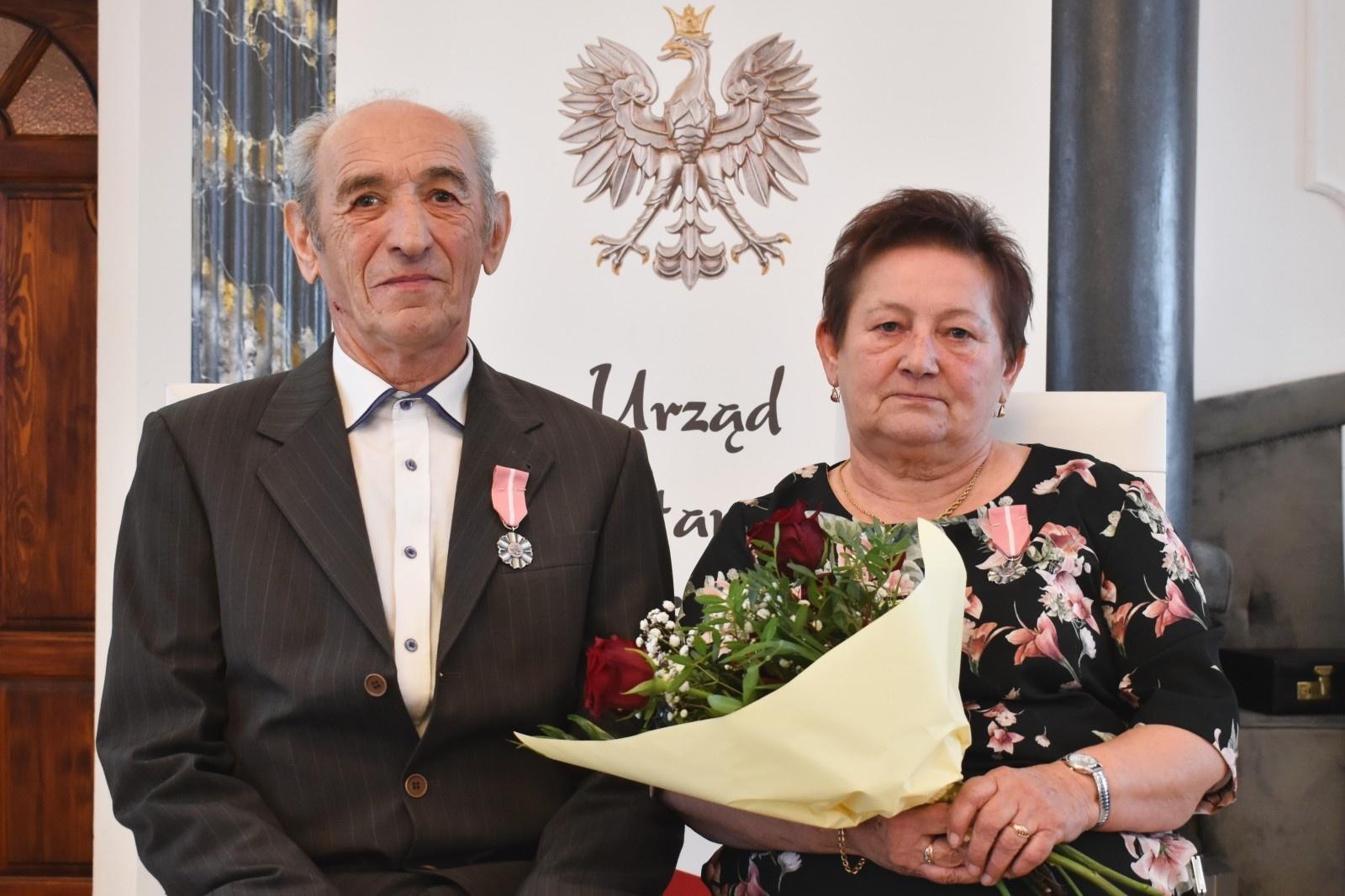 Zdjęcie w galerii na portalu naszwodzislaw.com: Gmina Godów. Małżeńscy jubilaci uhonorowani [FOTO] wiadomości z regionu
