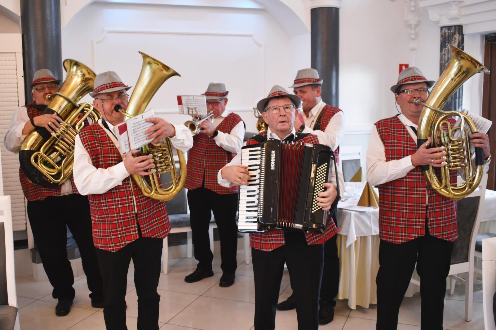Zdjęcie w galerii na portalu naszwodzislaw.com: Gmina Godów. Małżeńscy jubilaci uhonorowani [FOTO] wiadomości z regionu