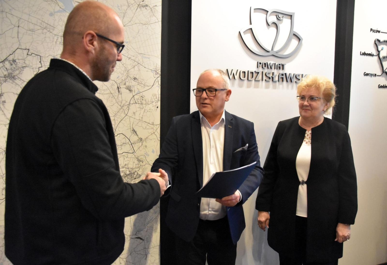 Zdjęcie w galerii na portalu naszwodzislaw.com: Rymera w Radlinie do remontu. Jest umowa z wykonawcą wiadomości z regionu