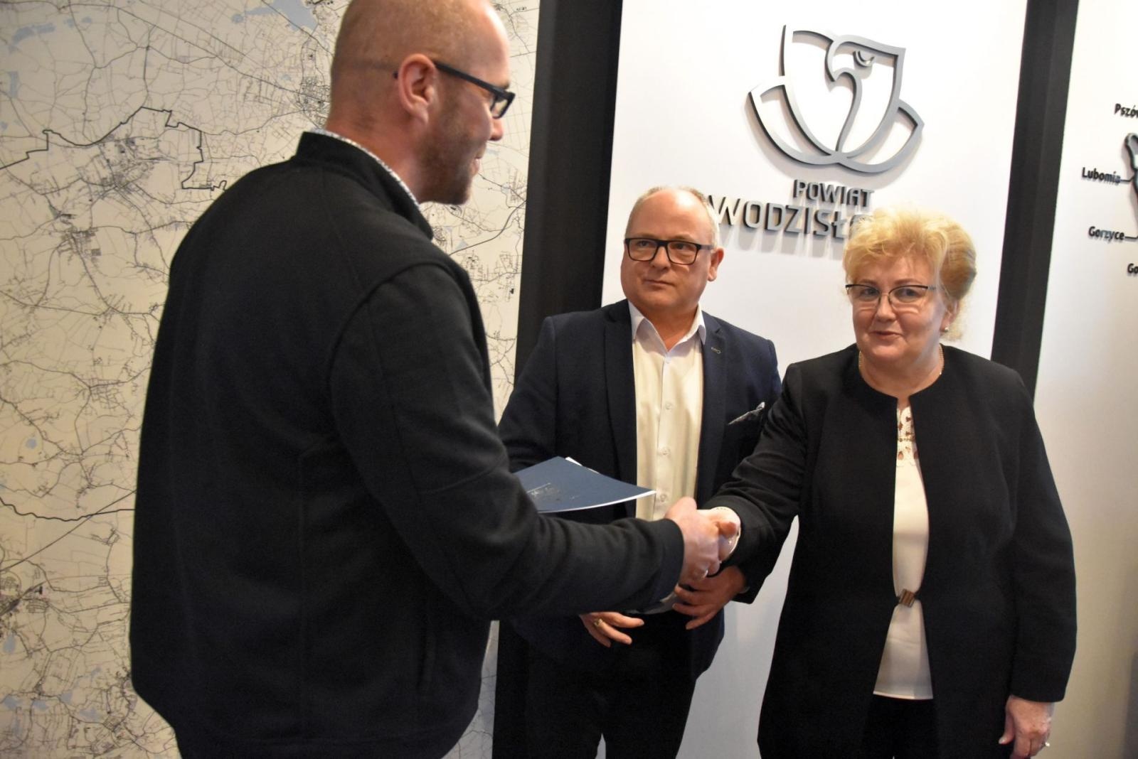 Zdjęcie w galerii na portalu naszwodzislaw.com: Rymera w Radlinie do remontu. Jest umowa z wykonawcą wiadomości z regionu