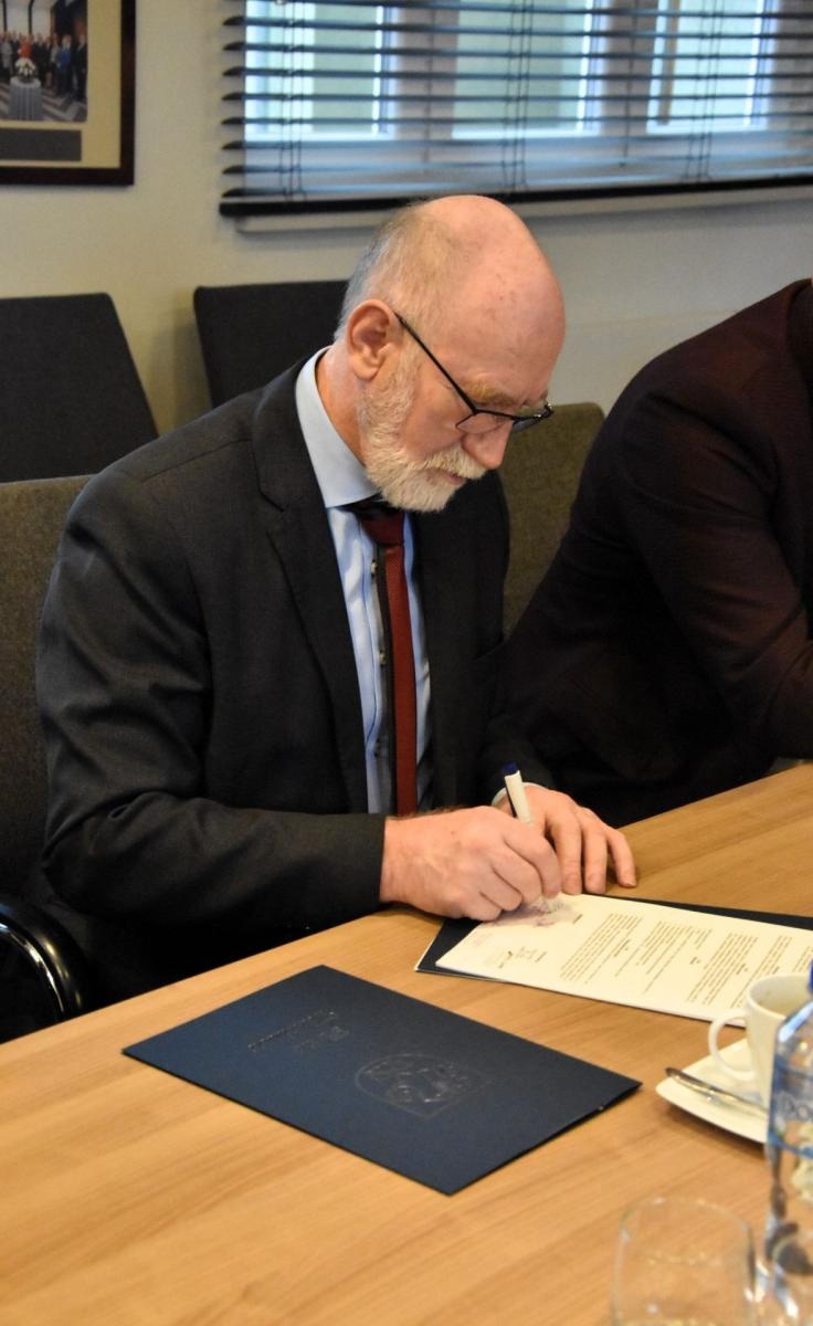 Zdjęcie w galerii na portalu naszwodzislaw.com: Ulicę Powstańców Śląskich w Syryni czeka modernizacja wiadomości z regionu