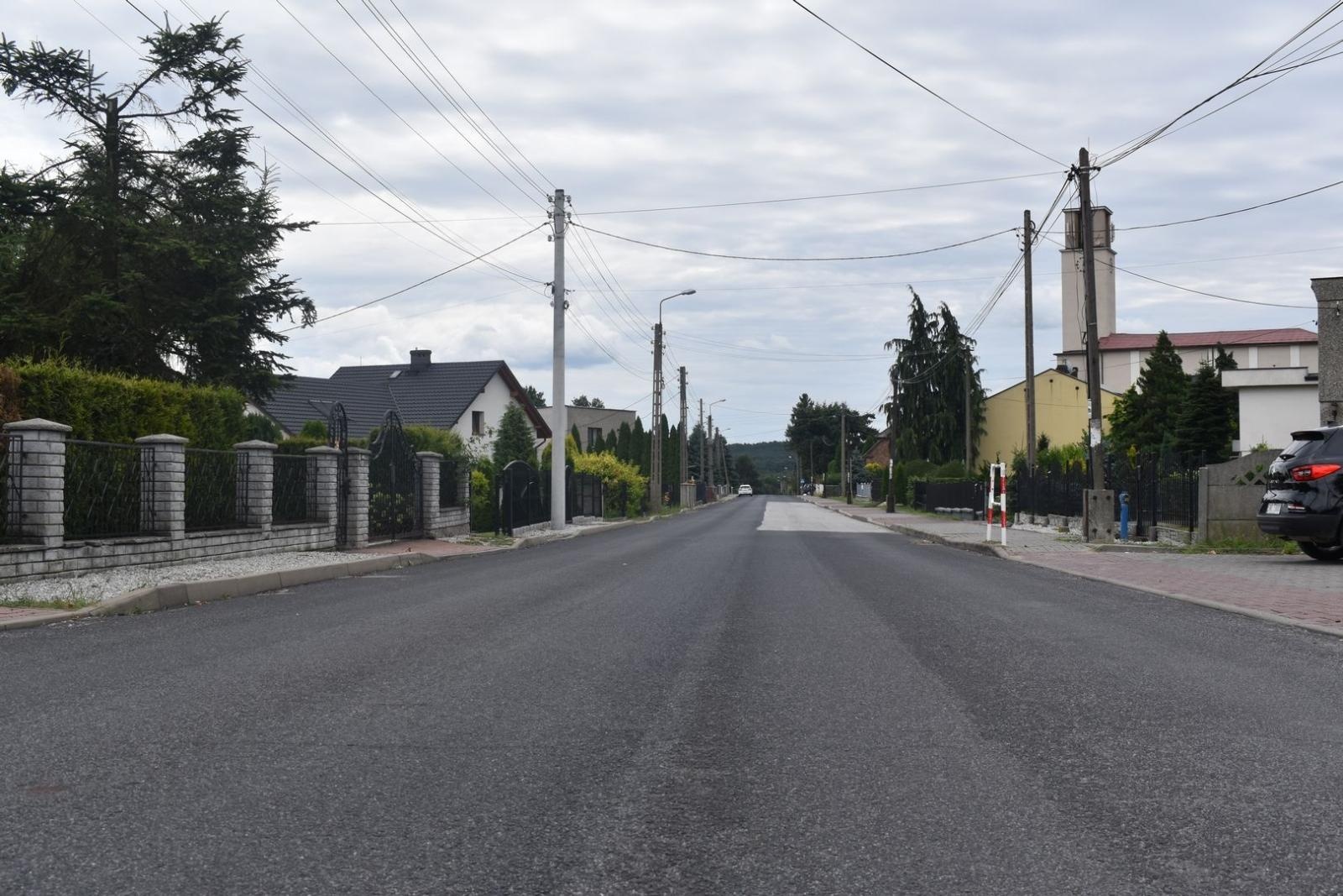 Zdjęcie w galerii na portalu naszwodzislaw.com: Ulicę Powstańców Śląskich w Syryni czeka modernizacja wiadomości z regionu