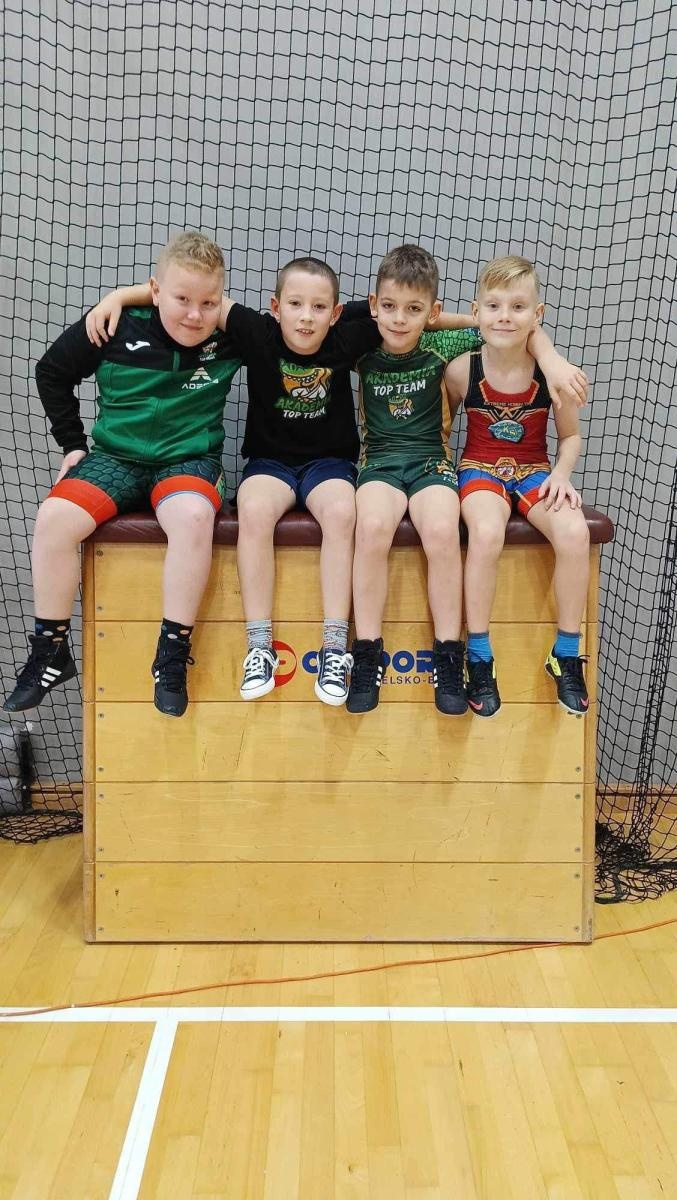 Zdjęcie w galerii na portalu naszwodzislaw.com: Udane mistrzostwa Śląska w zapasach dla Akademii Top Team wiadomości z regionu