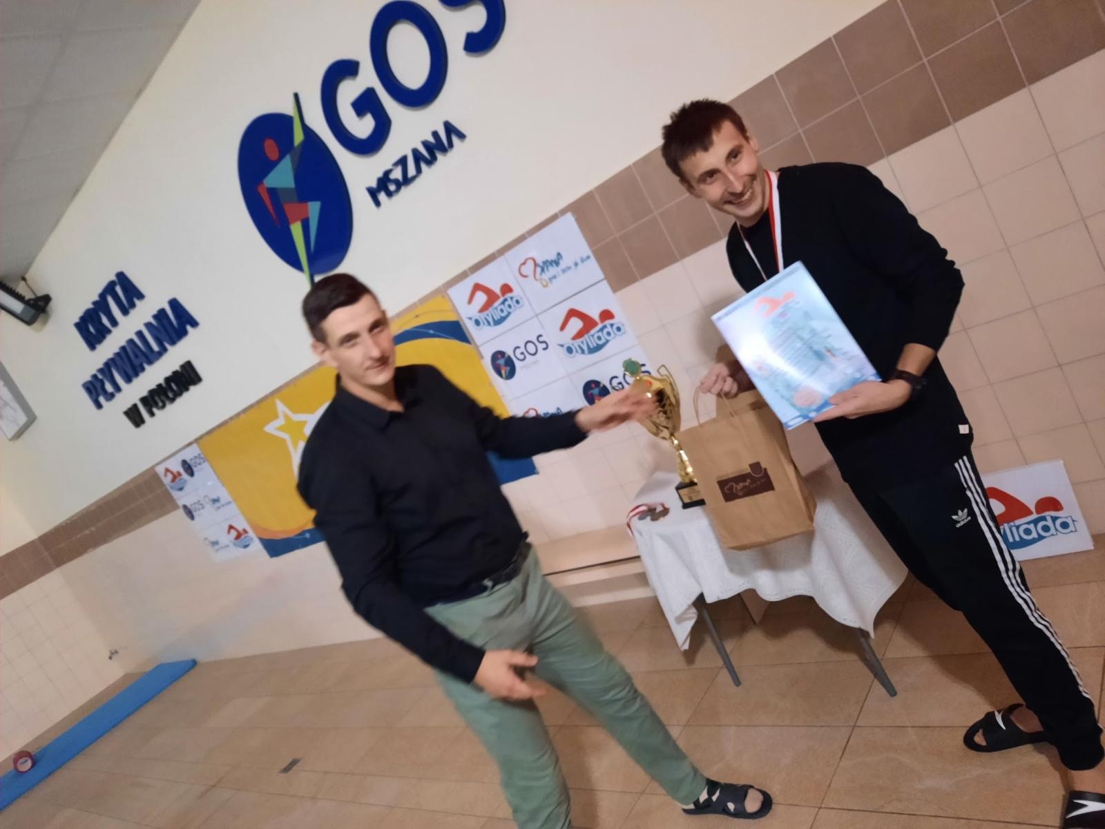 Zdjęcie w galerii na portalu naszwodzislaw.com: Połomia gospodarzem ogólnopolskiego nocnego maratonu pływackiego - jako jedyna w regionie wiadomości z regionu