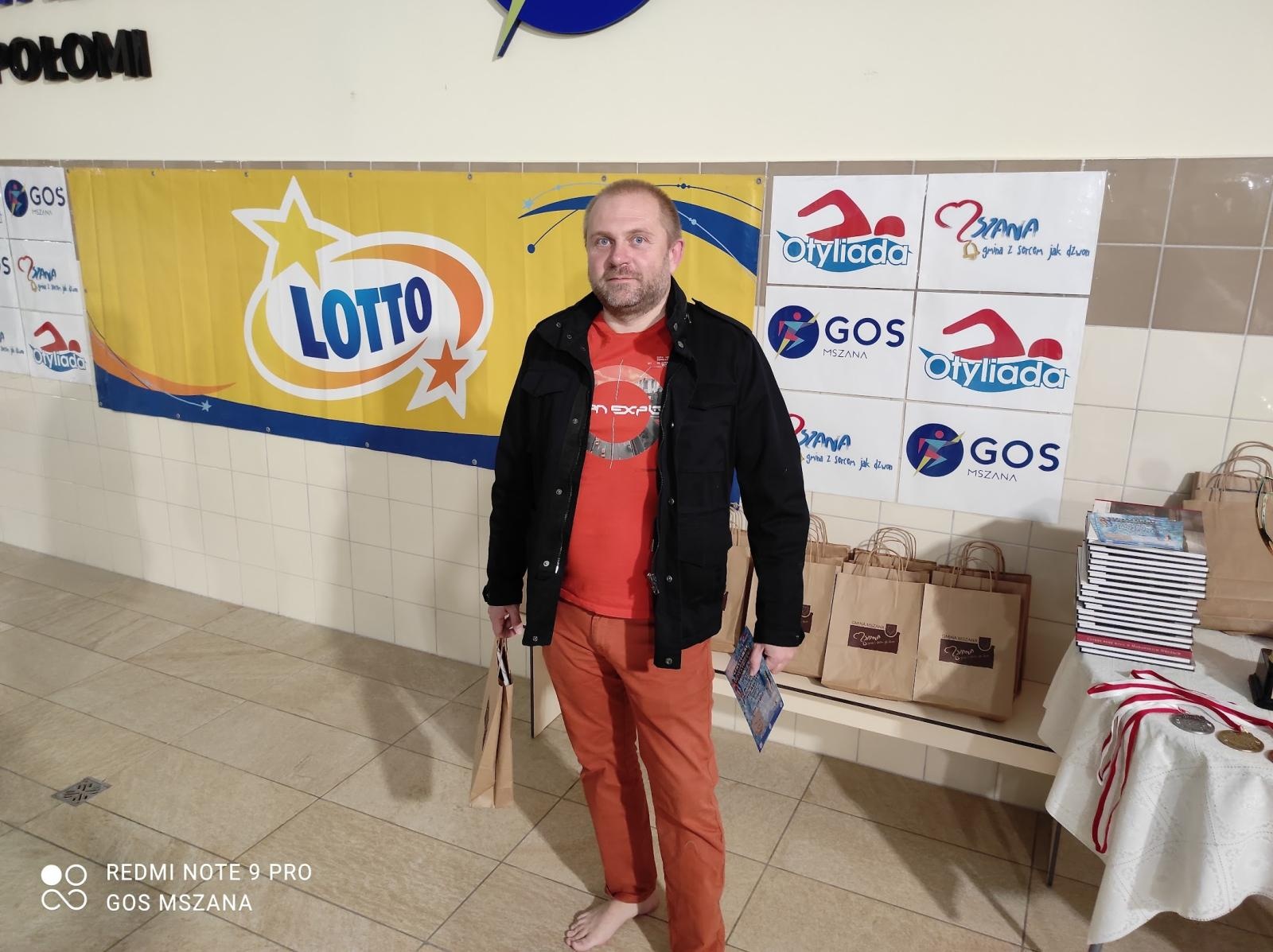 Zdjęcie w galerii na portalu naszwodzislaw.com: Połomia gospodarzem ogólnopolskiego nocnego maratonu pływackiego - jako jedyna w regionie wiadomości z regionu